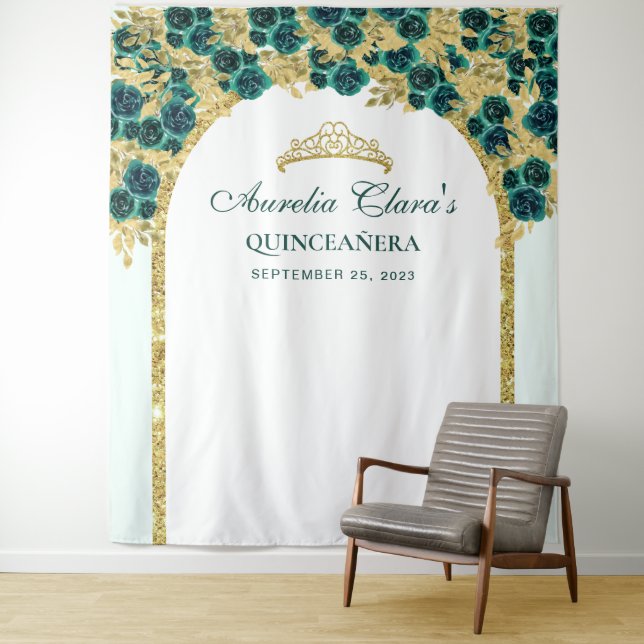 Tenture Emerald Floral Princess Gold Arch Quinceanera (En situation)