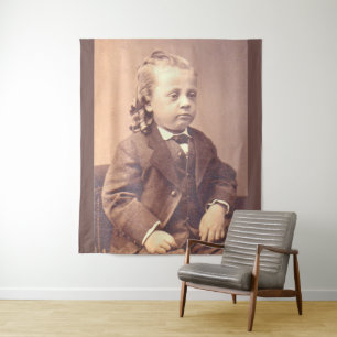 Tenture Enfant victorien avec malencontreux modèle de chev