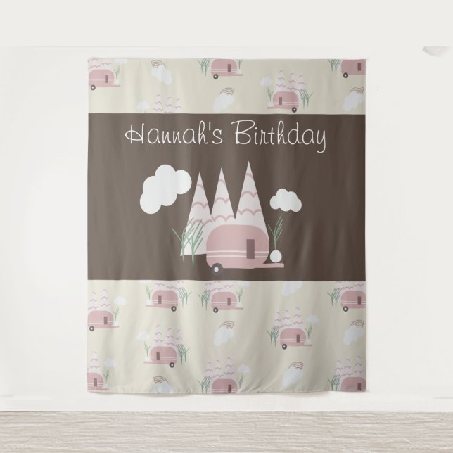 Tenture Fête d'anniversaire de camping avec caravane rose (Devant)