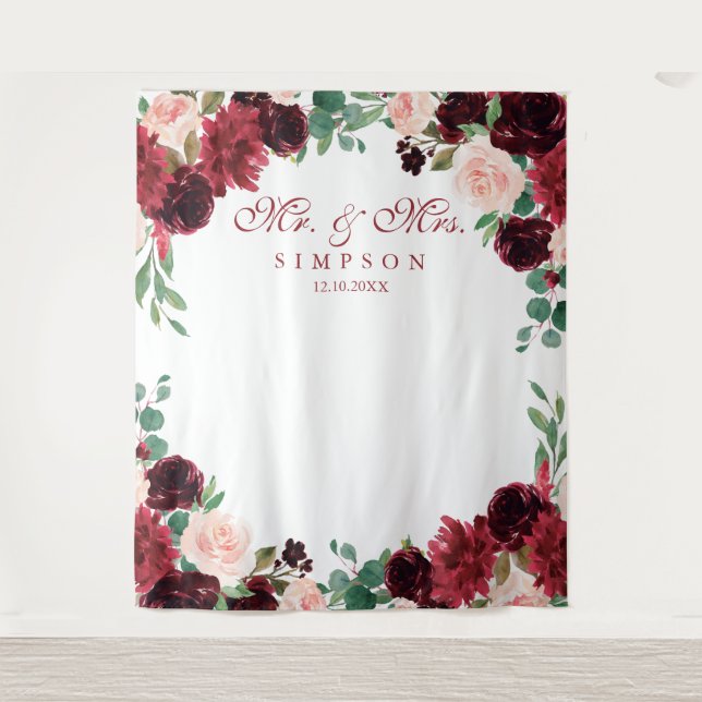 Tenture Floral Burgundy & blush Mr & Mrs wedding backdrop (Devant)