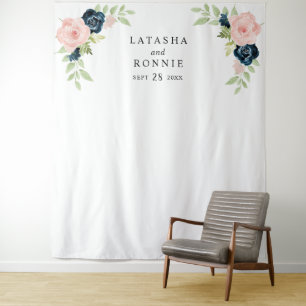 Tenture Fond de mariage floral rose poudré et bleu marine 