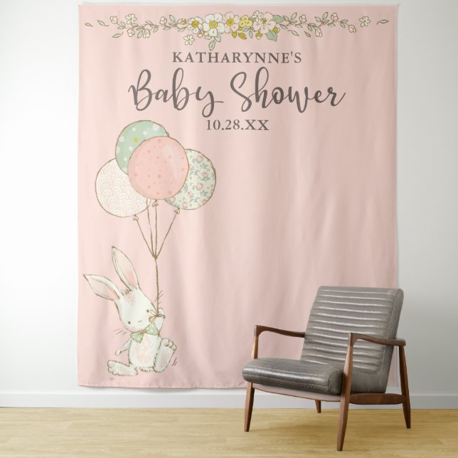Tenture Fond de scène pour Baby Shower avec un Lapin Vinta (En situation)