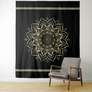Tenture Hearts Mandala sur un Arrière - plan noir