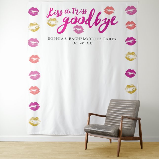 Tenture Kiss The Miss Goodbye Bachelorette Party Contexte (En situation)