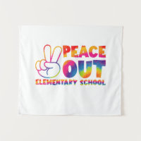 La dernière journée de l'école primaire Peace Out 