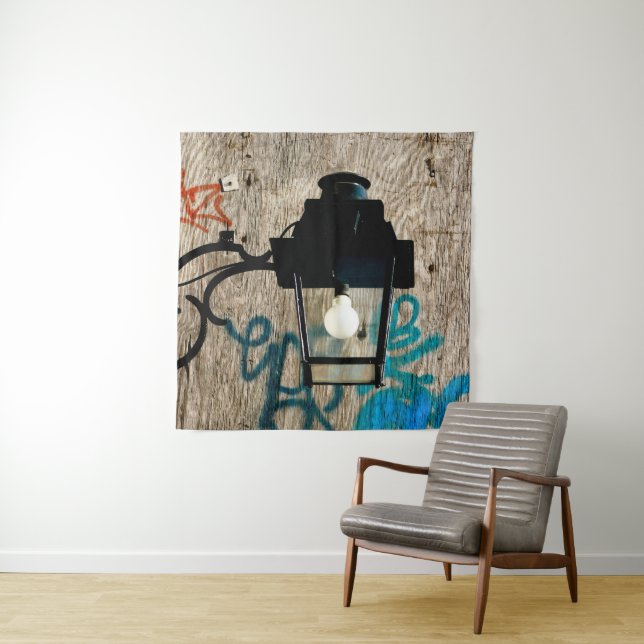 Tenture Lampe de rue urbaine et graffiti (En situation)