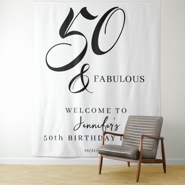 Tenture Modern Elegant Black White Fifty Fabulous Birthday (En situation)