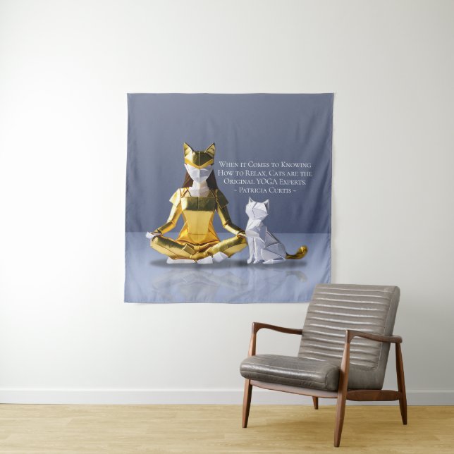 Tenture Origami Gold Foil Yoga Méditer Catwoman and Cat (En situation)
