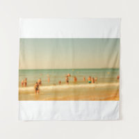 Photo de plage floue avec bokeh. Les gens se relax