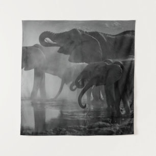 TENTURE PHOTO GRAYSCALE D'ÉLÉPHANTS EN EAU POTABLE