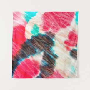 Tenture Sale Artistique Rouge. Motif de Shibori. Brush été
