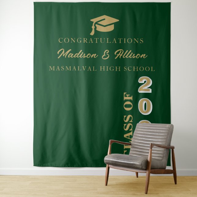 Tenture Script Or moderne Emerald Green Twin Graduation (En situation)