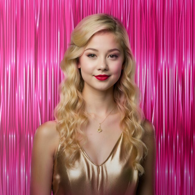Tenture Sweet 16 Selfie Rose Chaud Faux Tinsel fond (Mockup of teen girl standing in front of backdrop.)
