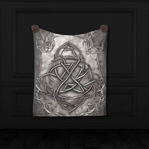 Tenture Triquetra Trinity Knot Silvery Pewter Faux Metal