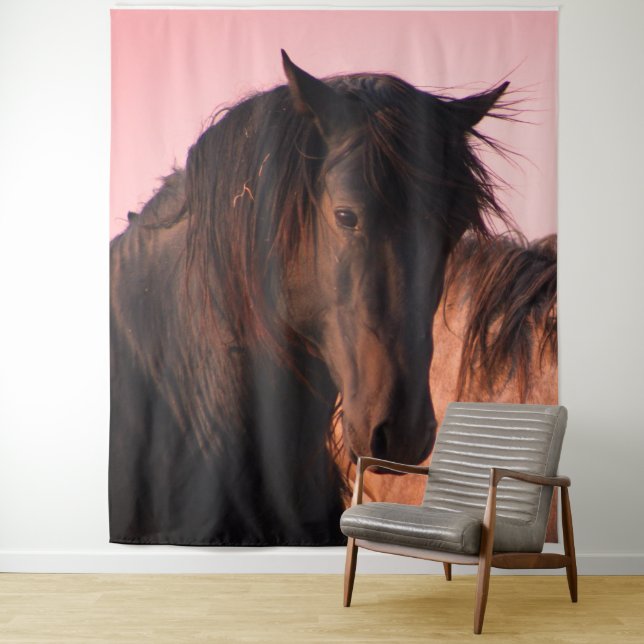 TENTURE WILD HORSE DE UTAH WESTERN ART WILD HORSE TAPESTRY (En situation)