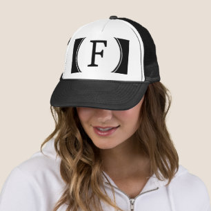 Tenue de maille à monogramme casquette en maille a