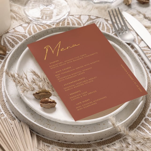 Terracotta Gold Typographie Mariage Table Menu (Créateur téléchargé)