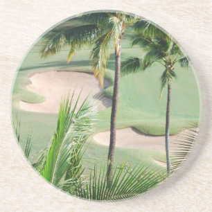Terrain de golf dans des dessous de verre de