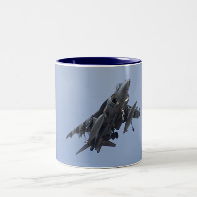 Tête de harrier d'AV8B sur la tasse (Centre)