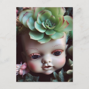 Tête de poupée dans la carte postale Succulent Gar