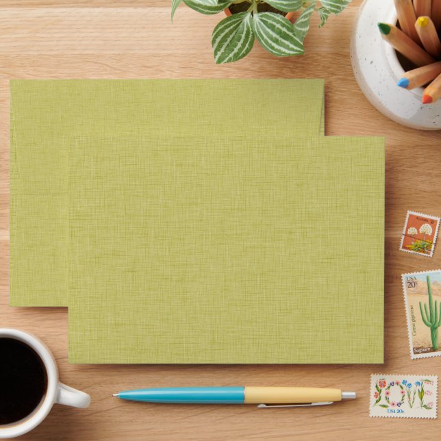 Textured green love envelope (Desk)