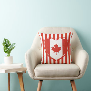 Thanksgiving Canada – Red heart and stripes Throw Pillow