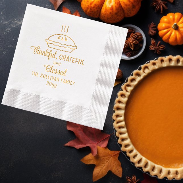 Thanksgiving Pie Merci Grateful Blessé Famille (Thanksgiving Pie "Thankful, Grateful and Blessed" Family Name and Year Stamped Foil Napkins)