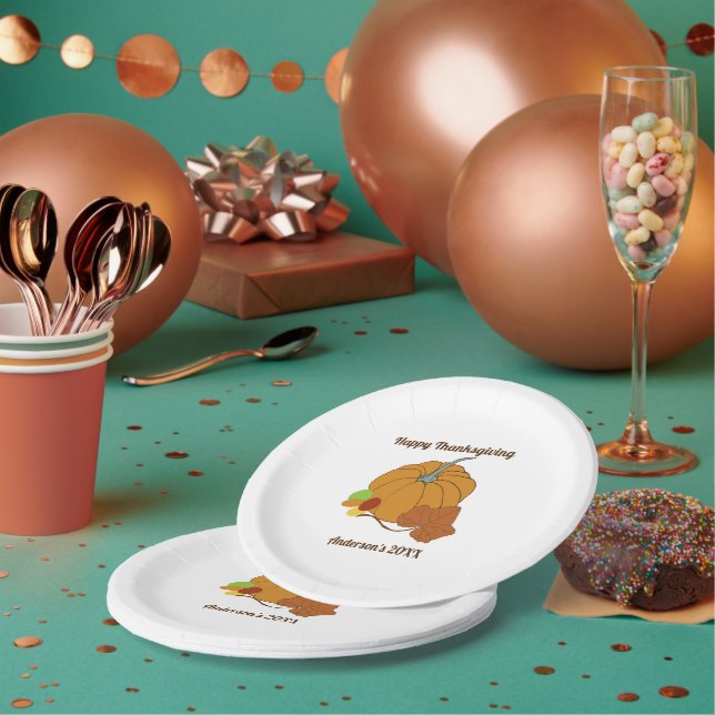 Thanksgiving pumpkin and leaf  paper plates (Multi)