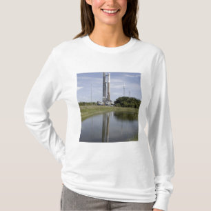 The Atlas V/Centaur arrives on the launch compl T-Shirt