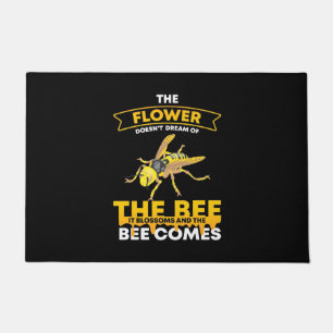 The Bee Comes Doormat