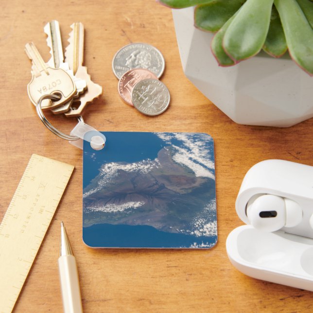 The Big Island Of Hawaii And Its Mountains Keychain (Desk)
