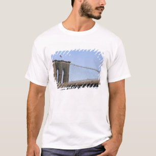 The Brooklyn Bridge in New York City, New 2 T-Shirt