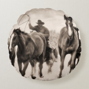 The Chase I Round Pillow