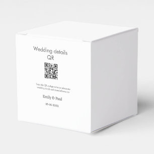 The details wedding website scan QR add couple nam Favor Box