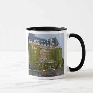 The Empress Hotel at the inner harbour in Mug