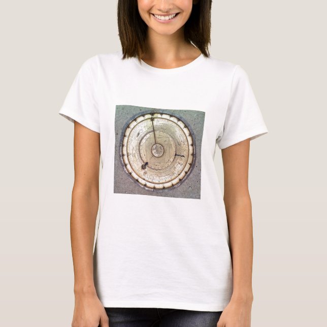 The first spring driven clock with fusee, view of T-Shirt (Front)
