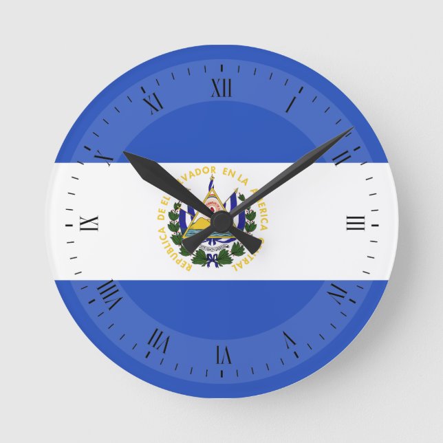 The Flag of El Salvador Round Clock (Front)