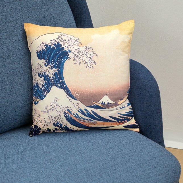 The Great Wave  - Japanese  art Throw Pillow (Creator Uploaded)