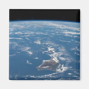 The Hawaiian Island Chain Magnet