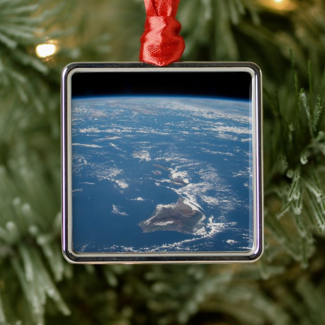 The Hawaiian Island Chain Metal Ornament (Tree)