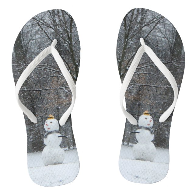 The Neighbour's Snowman Winter Snow Scene Flip Flops (Footbed)