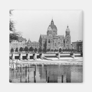 The river Isar at Munich, c.1910 Magnet