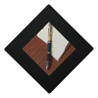 The scholar graduation cap topper