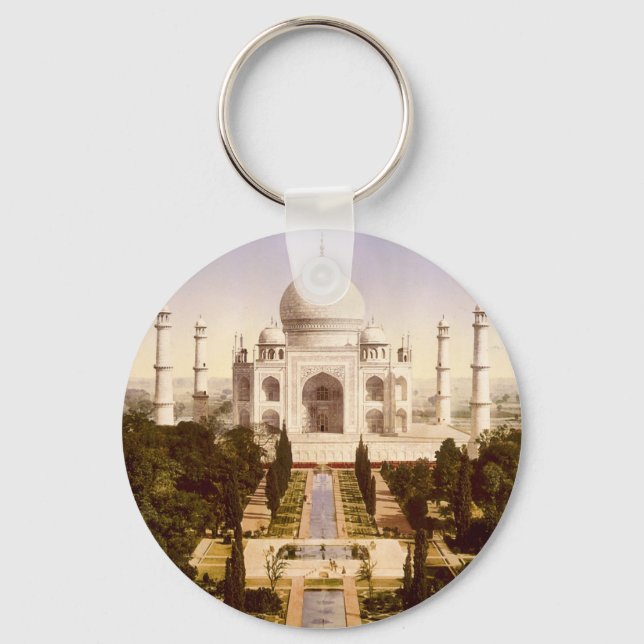 The Taj Mahal in Agra India Keychain (Front)