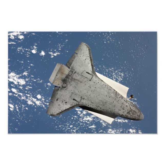 The underside of space shuttle Discovery 2 Photo Print (Front)