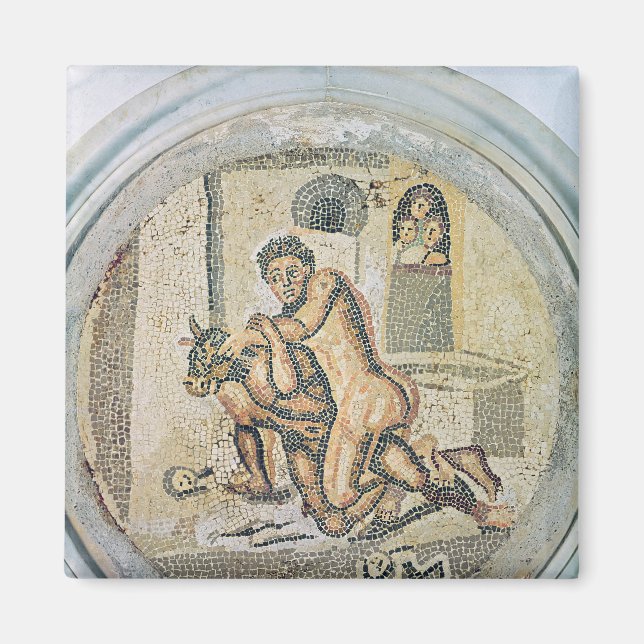 Theseus wrestling with the Minotaur Magnet (Front)