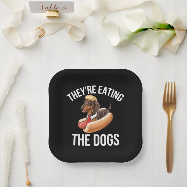 They're Eating The Dogs Donald Trump Debate 2024  Paper Plate (Wedding)