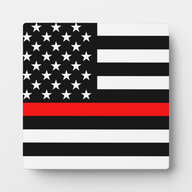 Thin Red Line Graphic on a US American Flag on a Plaque (Front)
