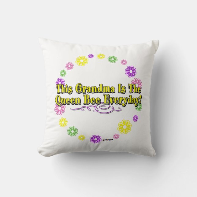This Grandma Is The Queen Bee Everyday Flower Ring Throw Pillow (Front)
