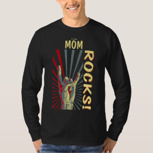 This Mom Rocks Vintage Retro Concert 70s 80s Funny T-Shirt